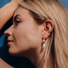 Load image into Gallery viewer, Silver Bead Pearl Drop earrings