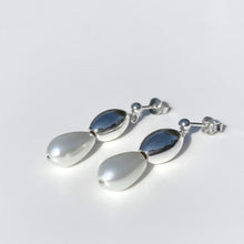Load image into Gallery viewer, Silver Bead Pearl Drop earrings