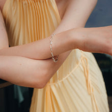 Load image into Gallery viewer, Silver chunky bracelet