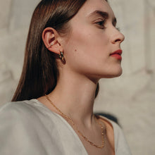 Load image into Gallery viewer, Gold Pearl ear cuff