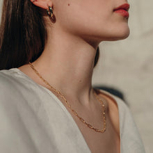 Load image into Gallery viewer, Gold Anker necklace