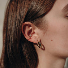 Load image into Gallery viewer, Gold Pearl ear cuff