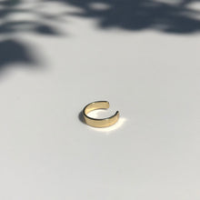 Load image into Gallery viewer, Gold plain ear cuff
