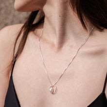 Load image into Gallery viewer, Silver pearl necklace