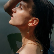Load image into Gallery viewer, Gold Pearl Drop earrings
