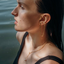 Load image into Gallery viewer, Gold Anker Pearl necklace